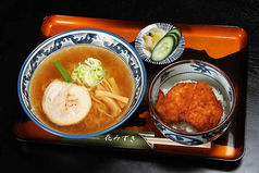 全ての麺にミニ丼を追加できます。