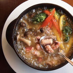 これがプルポ1番人気　アヒージョ、1回食べてみて！！バケットも一緒にどうぞ！！やみつきに★