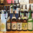 店主が実際に試飲を行い、料理と相性の良い日本酒を日本全国の銘柄含め100種以上ご用意しております。銘柄により数量限定の日本酒もございますので、お目当ての地酒がある場合にはご来店はお早めに。季節の日本酒などもご用意しておりますので、是非お試し下さい。