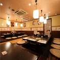 掘りごたつのお席です。他の席とは離れているのでワイワイ盛り上がるコンパや宴会するには最適です。貸切宴会は35名様までOK！