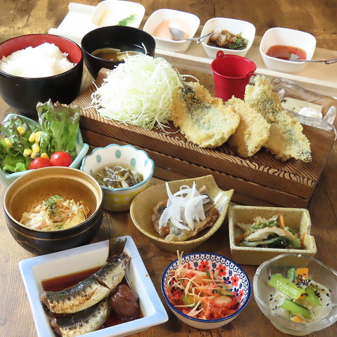新鮮食材を使用した種類豊富なメニューと味が自慢♪地元に愛される大衆居酒屋です。