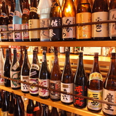 圧巻の焼酎＆日本酒の数！！有名銘柄からマイナーな銘柄まで幅広く入荷！焼酎＆日本酒を楽しむ会にピッタリのお店。日本酒初心者の方でも、通の方でも、みんなが満足できるラインナップ！今日の気分のお酒選びに迷ったらスタッフにお任せして下さい♪