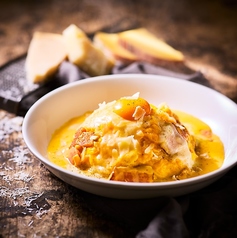 4種チーズの濃厚カルボナーラオムライス/チーズインオムカレー