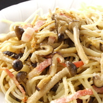 季節によって旬のものを使用したパスタ♪今月はキノコをふんだんに使用したパスタをお届け！！