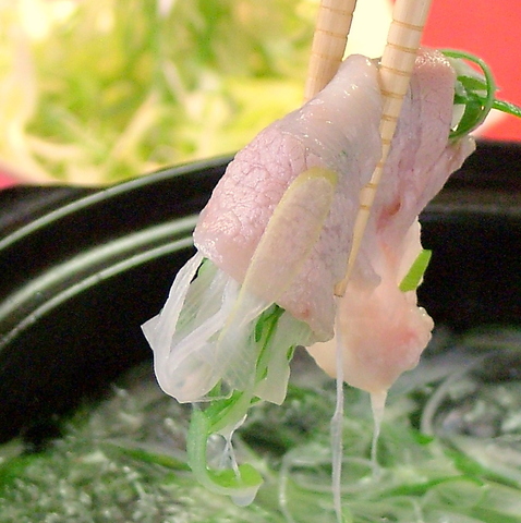 <宮崎牛>の鉄板焼きや<南の島豚しゃぶしゃぶ>が大好評!!カウンター席は予約必須♪