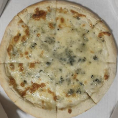 海苔とブルーチーズの和風ピザ