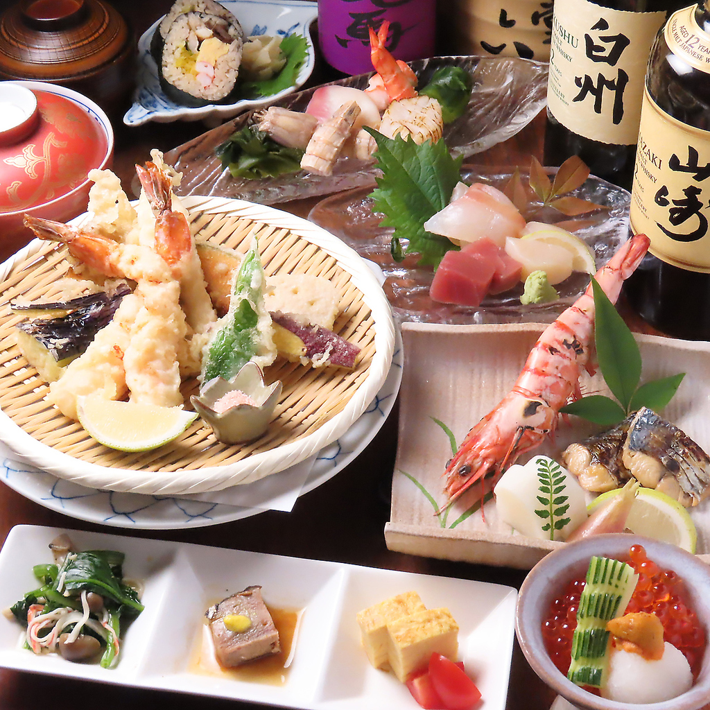 「おまかせコース」では季節を感じる和食に舌鼓、プラス料金で飲み放題も付けられて宴会に最適です。