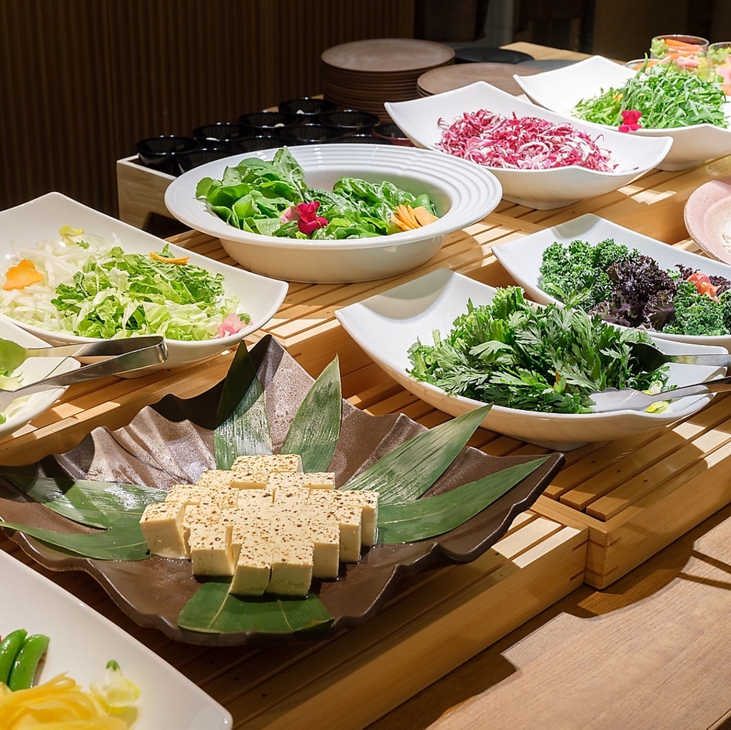 【ランチ】　ランチビュッフェ野菜コーナー（旬のお野菜を日替わりでご用意いたします）