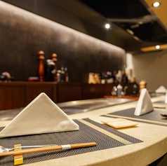会社の飲み会にご利用いただける団体様用の落ち着いた個室空間もご用意しております。ちょっとした飲み会にも最適のプライベート感重視の個室です。鹿児島での各種お集まりに、少人数様から団体様まで幅広くご利用いただけます。【鹿児島/天文館/個室/居酒屋/宴会/和食/飲み会/女子会】