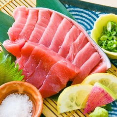 本マグロの背の断面刺し