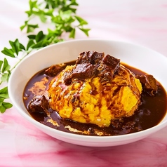 ごろっと牛肉オムライス
