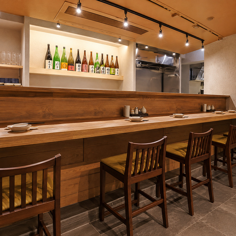 日本酒と焼酎に合う魚料理と鳥料理の居酒屋。串焼きもオススメです！
