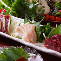 料理メニュー写真&nbsp;馬刺三種盛