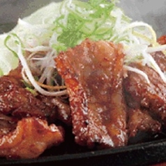 黒毛和牛使用！おぼや自慢の牛肉皿