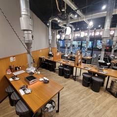 ４名掛けはもちろん１０名様以上でも対応可