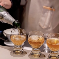 ◇スイーツや料理と共にアルコールも楽しめる