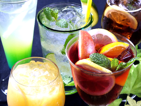 UNIVERSAL DINING Fs{X