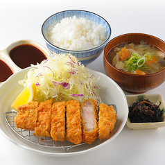 【定番定食】とんかつ定食990円(税込)