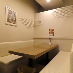 テーブル（6名席)