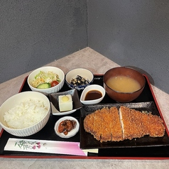 トンカツ定食