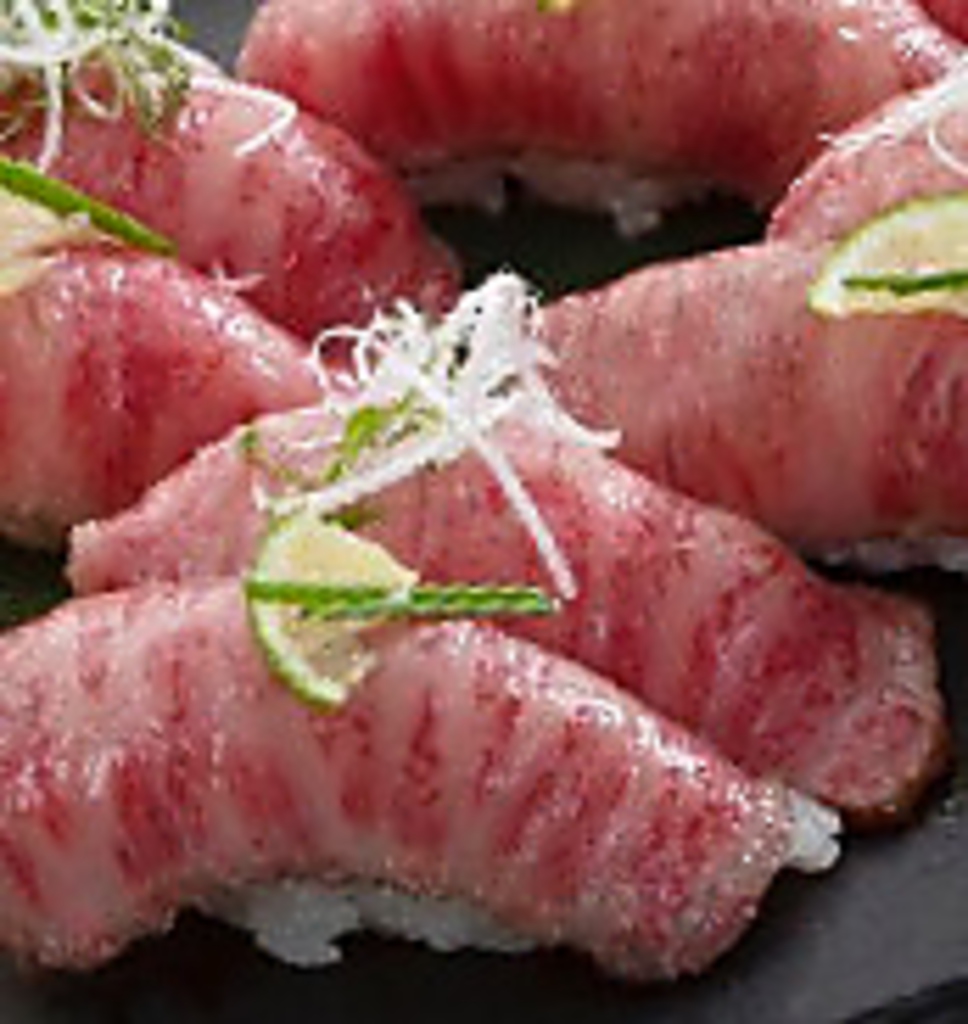 大人気牛炙り握り！当店自慢の自家製醤油ダレでお召し上がり下さい！5貫づけ