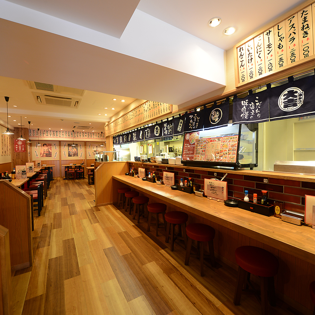 カウンター席もご用意。１名様の来店も大歓迎♪