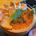 料理メニュー写真 サーモンイクラ丼