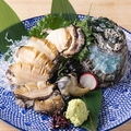 料理メニュー写真 大あわびのお造り(肝付き)