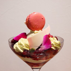 旋律〜ピスタチオとチェリーのパフェ〜の写真
