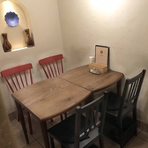 テーブル席はご家族でのランチ会や女子同士のお食事にもピッタリ！お子様連れやママ友とのお食事にもおすすめです！