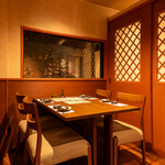 店内は和モダンでお洒落な空間♪プライベート感のある個室でゆっくりと会話をお楽しみいただけます。