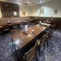 広々空間で本格インド・ネパール料理を