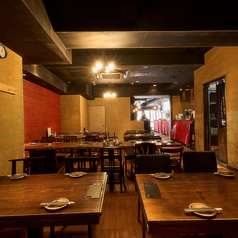 4名様~広々ご利用いただけます!!各種宴会に最適なコース多数ご用意。ゆったりとした空間で自慢の炭火焼きを堪能できる。