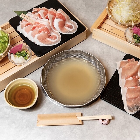 個室完備の店内は、接待や食事会にもご利用いただけます
