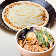 肉汁うどんピリ辛風味 ~揚げ茄子と九条ねぎを添えて~
