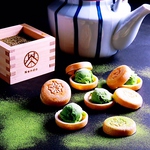 抹茶ぜんざいやほうじ茶アイスなど甘味処としてもお寛ぎ頂けます