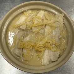 豚肉と酸菜煮込み