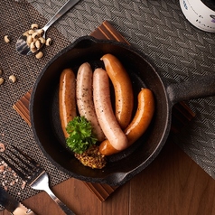 ソーセージ盛り合わせ