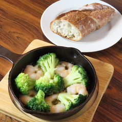 アヒージョ・エビブロッコリー