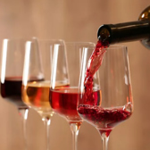 ワイン好きにはぜひ、料理とワインが絶妙にマッチするお店です！当店自慢の肉料理とは相性ピッタリ！料理にぴったりのワインを選びながら、特別な時間をお過ごしください。