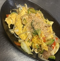 日替わりで楽しめる女将お手製の手料理も大人気♪