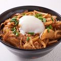 料理メニュー写真&nbsp;温玉とろ鶏ハラミ炭火焼丼