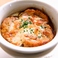 仙台麩と濃厚チーズのオニオングラタンスープ
