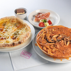 クワトロフォルマッジョハーフサイズpizza&絶望のスパゲッティハーフサイズ