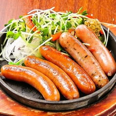 鉄板ソーセージの盛り合わせ