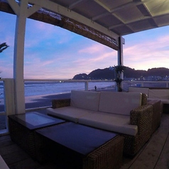 海辺のソファーで 内海夢広場 BBQ TERRACEの写真