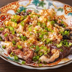 お奨めホルモンごちゃ盛り（3～4人前）タレ・塩ガーリック・辛味噌