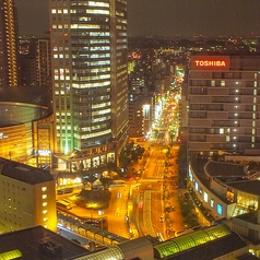 地上100mより観える川崎の夜景を楽しみながら飲み会、お食事ができます♪夜景が見える個室は女子会や記念日、誕生日を祝うお客様に大変人気のお席ですお席！思い出に残るひと時を是非当店でお過ごしください♪