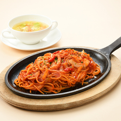 【ランチ／ディナー】あつあつ鉄板焼きナポリタン　スープ付