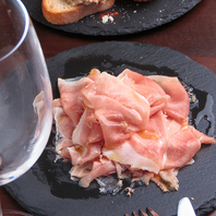 当店おすすめのワインと一緒にどうぞ。